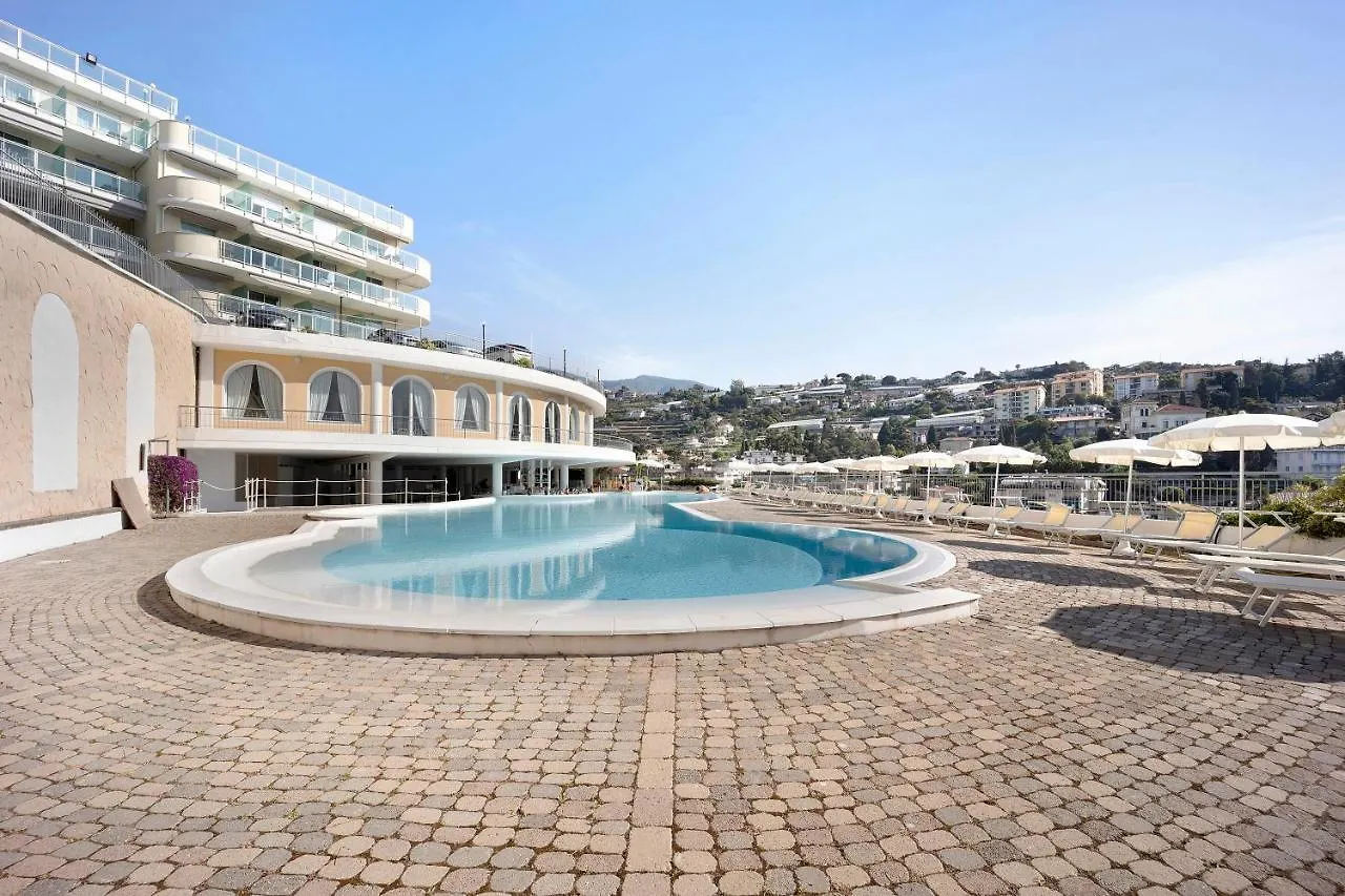 Aparthotel Modus Vivendi 315 San Remo 0*,  Italia